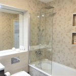 za-bathroom-Feltham-1-bed-1-bath